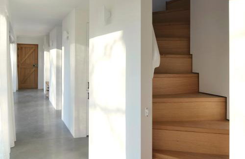 High Cogges Farm Holiday Cottages - The Cart Shed - Photo 14