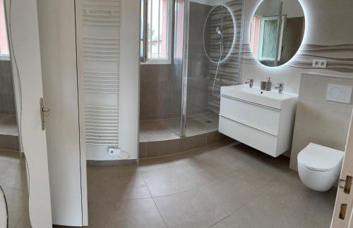 Maison proche plage avec jacuzzi - Foto 8