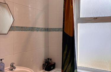 Harbourside 1 bed flat with sofa bed 30 secs from the sea - Foto 22