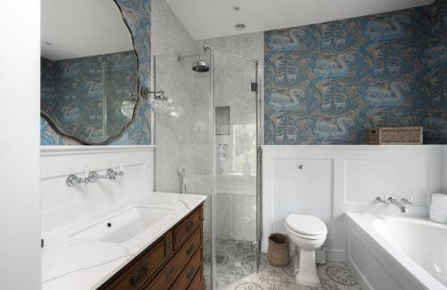 Henge Estate - Large Manor with ensuite double rooms, hot tub and tennis court - Foto 3