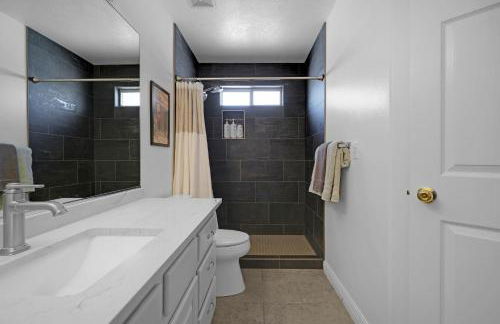 Near Zion Remodeled 4BR Sleeps 10 Patio - Foto 22