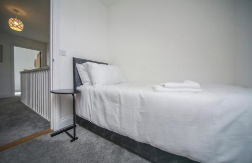 8 Iris Cottage 4-BR Coastal Home in Suffolk - Foto 35