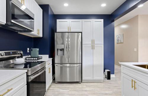 Chic Boho Retreat Near Downtown - Photo 28