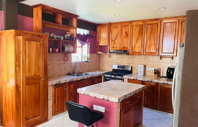 Nature's Luxurious Living - Photo 3