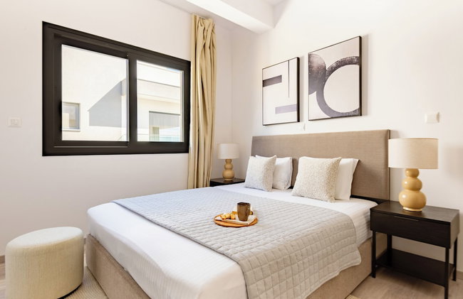 Sanders Eduardovich Limassol - Photo 11