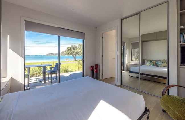 The Golden Pohutukawa Beach House - Foto 1