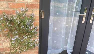 The Hideaway at Peacock Farm - Photo 5