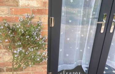 The Hideaway at Peacock Farm - Photo 5