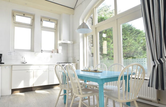 Quaint Holiday Home in Bergen aan Zee near Sea - Photo 6