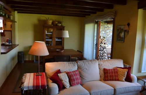 Casa adosada con gran jardín en Fontanals - Foto 6