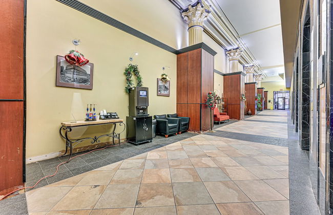 Heart of Dtwn Omaha: Historical Apt w/ Perks - Foto 27