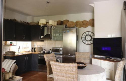 Maisonette on the beach with small garden - Foto 22