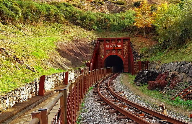 Excursión a la Cueva El Soplao desde Torrelavega - Foto 1
