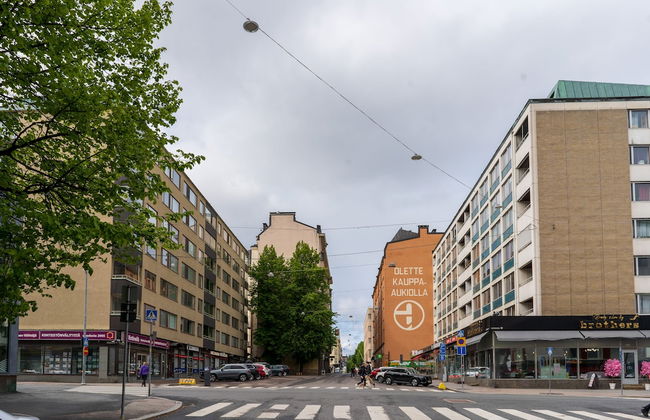 Spacious 2br Apartment - Photo 12