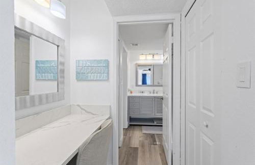 Beachfront 3-Bed I Location! Stunning Sunsets - Foto 8