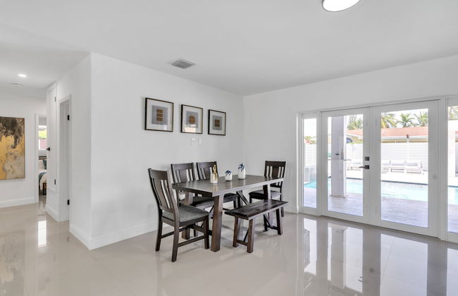 Luxury Escape: Pool, Hot Tub, Gym And More! 6 Bedroom Villa by RedAwning - Foto 38