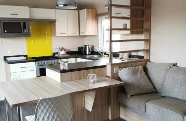 Luxury Holiday Home in Anderby Creek - Photo 17