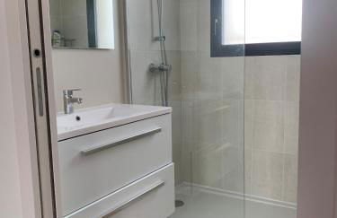 Villa moderne 120m2 avec bain nordique - Photo 9