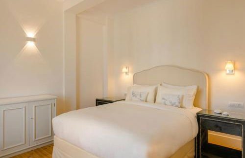Etoile Luxury Suites - Photo 21