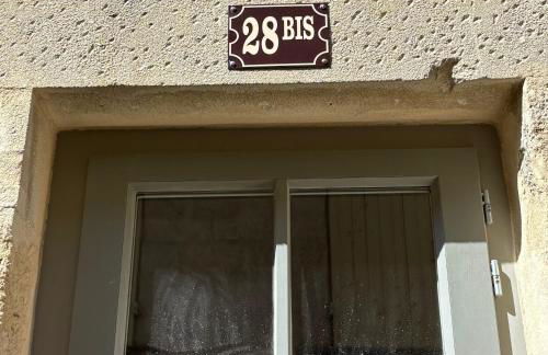 La Grande Bourgade-Authentique Maison en Pierre avec Terrasse Climatisation au Cœur d'Uzès - Foto 46