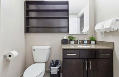 2BR Downtown Luxury Getaway - Foto 38