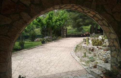 Masía de piedra con piscina - Foto 37