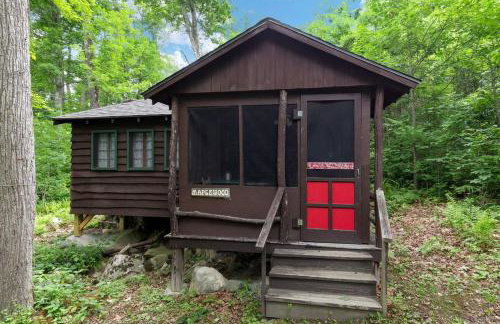 Maplewood Rustic 2BR Cabin, Water Access, Fireplace near Hanover, New Hampshire - Foto 9