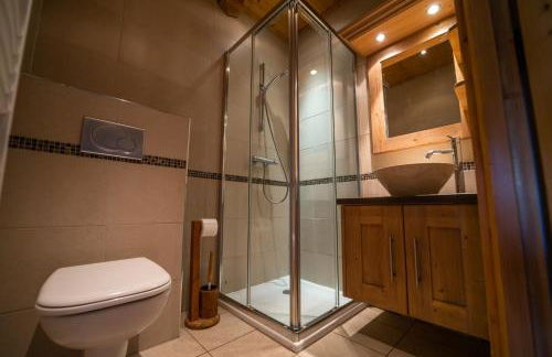 Gîte Balnéo Au Coeur des Alpes - Foto 24