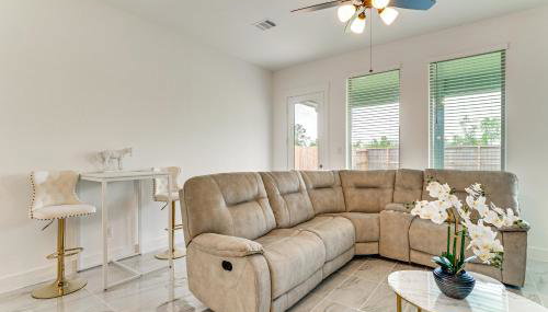 Patio and Pool Access Family Home in Tomball - Foto 4