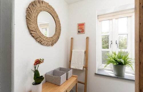 Naut Retreat - Idyllic hideaway with hot tub, gym & gamesroom ideally located in Zennor near St Ives - Photo 47