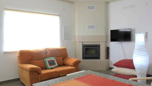 Charming House in Nazaré with Fireplace - Foto 3