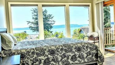 Saltwater Beach Home with Ocean View - Photo 3