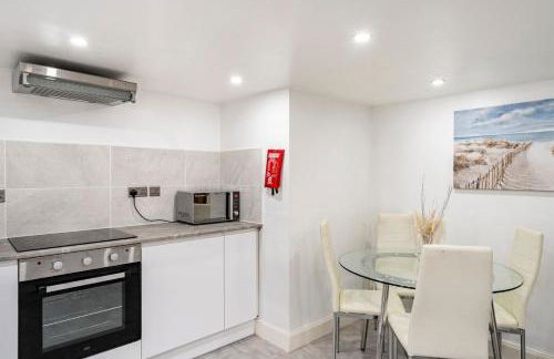 2 Bedroom Garden Flat - Foto 11