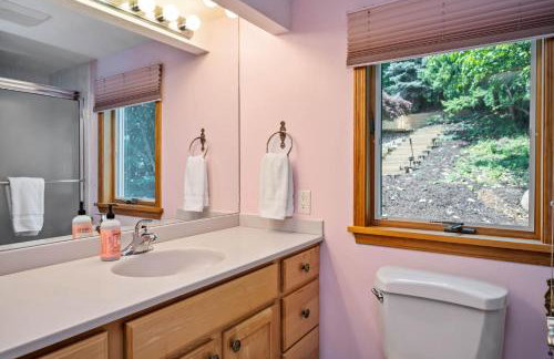 Lake house w/ indr pool and jacuzzi - Foto 41