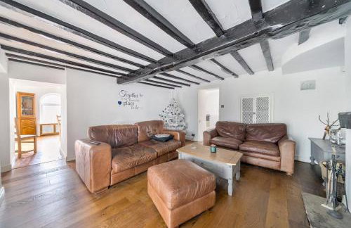 16th-Century Cottage with Separate Studio and Garden, Sleeps 12 - Foto 6