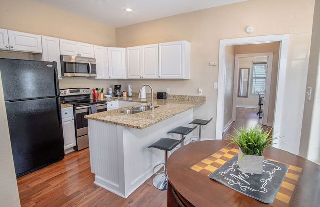 Renovated 2BR Near Downtown SA - Foto 14