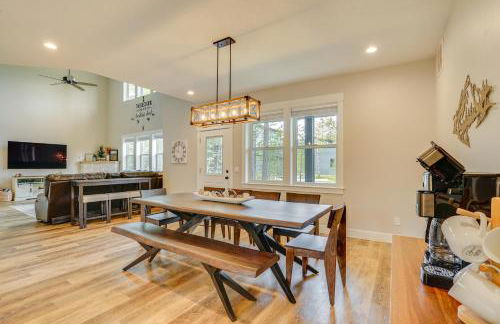Spacious Donnelly Family Home with Private Hot Tub! - Foto 7