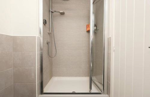 Contractor 4 Bed 2 BA 5 mins to Airport & Barry With Parking - Foto 64
