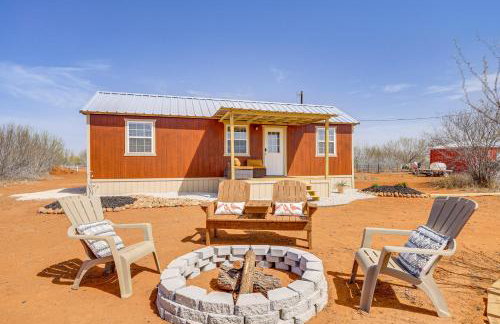 Hike, Hunt and Fish Pet-Friendly Studio in Dilley! - Photo 1