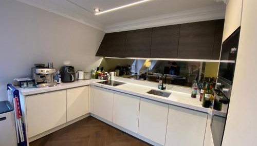Beautiful Penthouse in centre of Winchester - Photo 2