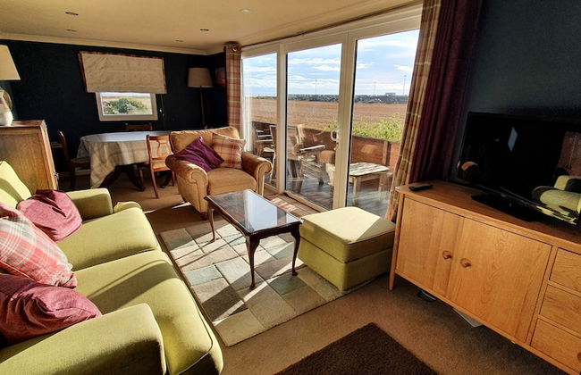 2bed Chalet Sleeps 5 - Dogs Free, Parking, Seaview - Foto 9