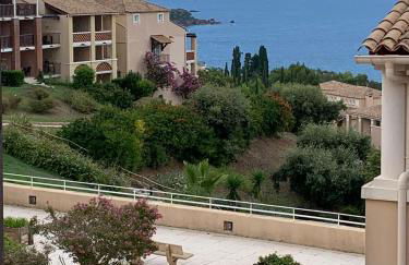 Cap Esterel 2 pièces Climatisé 4-5pers Piscines Parking Draps Wifi - Foto 7