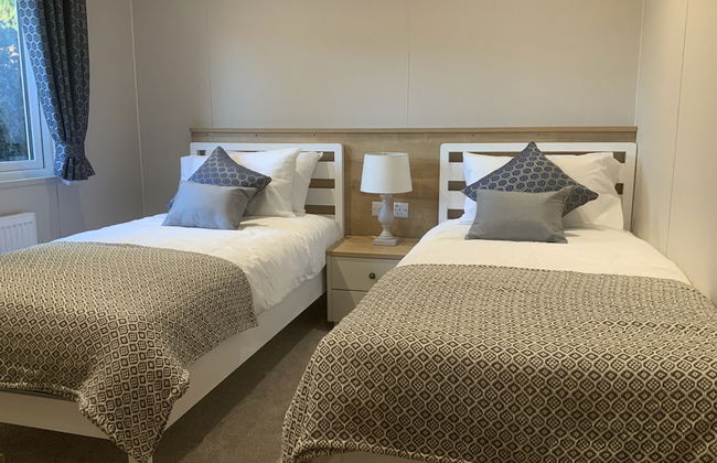 Clouded Yellow - Beautiful Modern Lodge, Kippford - Photo 3