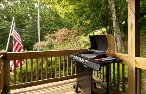 Cabin with amazing long-range mountain views, hot tub, fire pit, EV connection - Foto 15