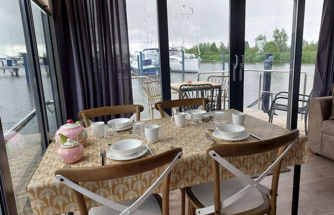 Luxury Houseboat in Volendam Marina - Foto 22