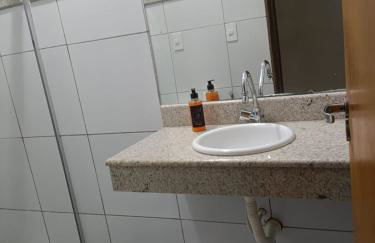 Casa Inteira Perto de tudo com 3Quartos 1Suíte Wifi Rápida e Garagem Privativa - Foto 42