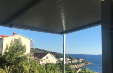 Studio Apartman Lokvice - Photo 1