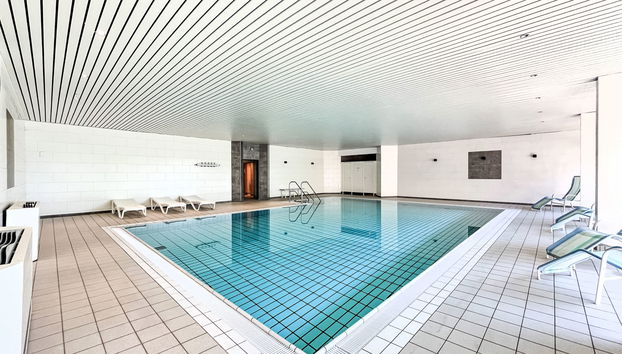 Pool Indoor