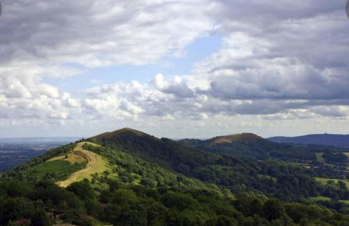 Lovely Comfortable 3 Bed Home, Worcester - Photo 26