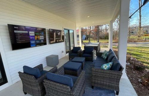 Luxury Estate with StadiumTDJ Views Sleeps 20 - Foto 13